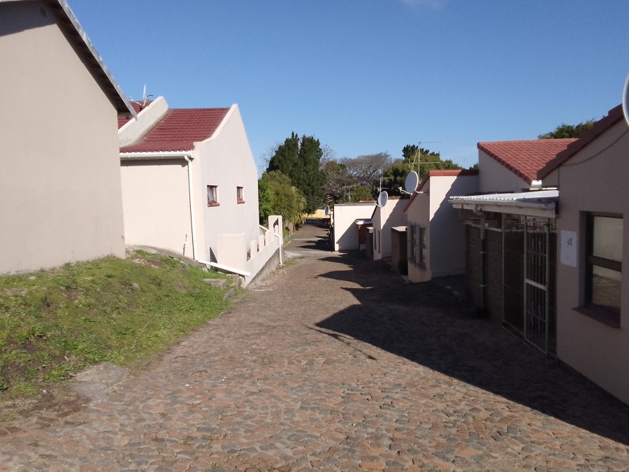 0 Bedroom Property for Sale in Cambridge Eastern Cape